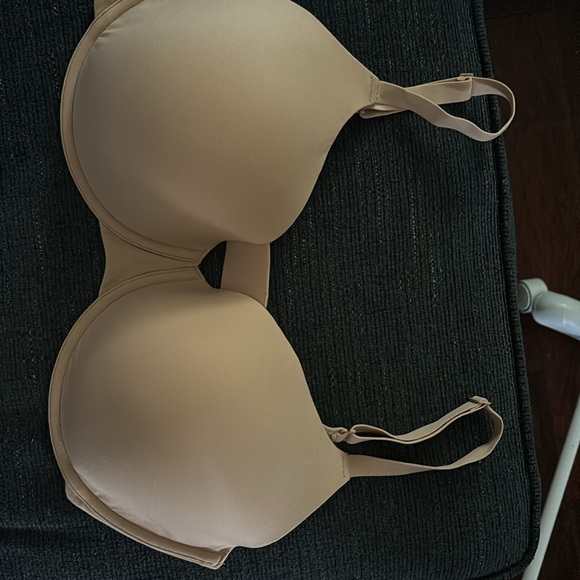 Skims FITS EVERYBODY
T-SHIRT BRA Mica NWT - Picture 4 of 11